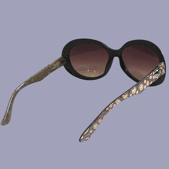 Circle Accent Oval Shaped Women's Fashion Sunglasses - 100% UV Protection - Picture 3 of 8